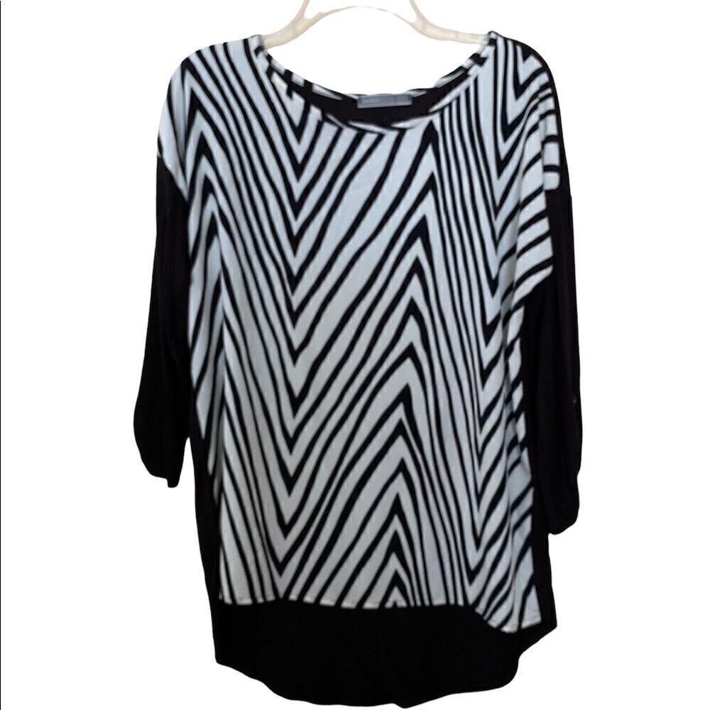 Cherish Woman’s Geometric Top  